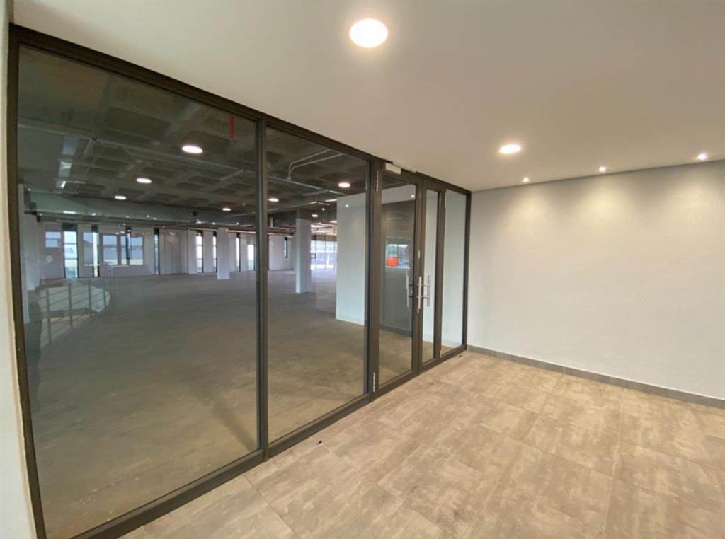 732  m² Commercial space in Doringkloof photo number 5