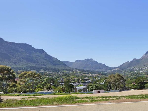 1082 m² Land available in Hout Bay and surrounds