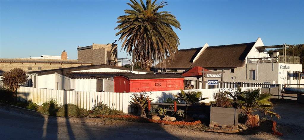 2 Bed House in Port Nolloth photo number 3