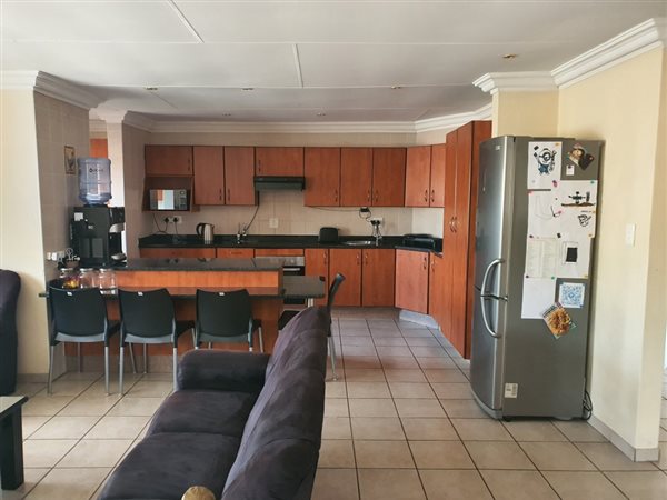 5 Bed Townhouse in Kempton Park Ext 4