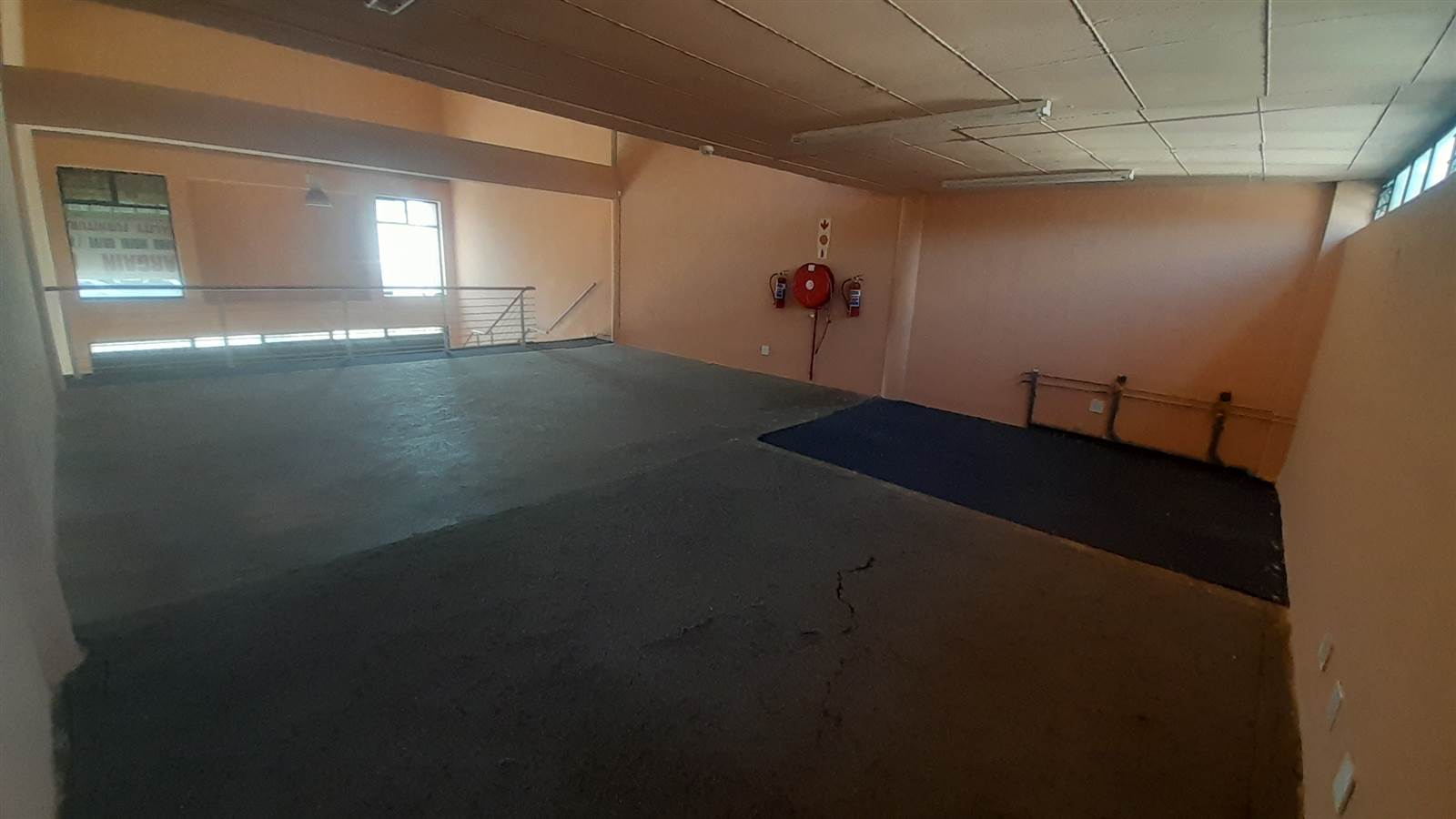 180  m² Commercial space in Rustenburg Central photo number 6