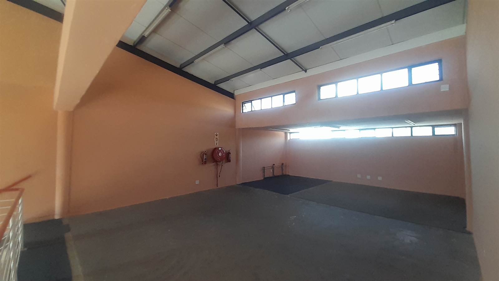180  m² Commercial space in Rustenburg Central photo number 3