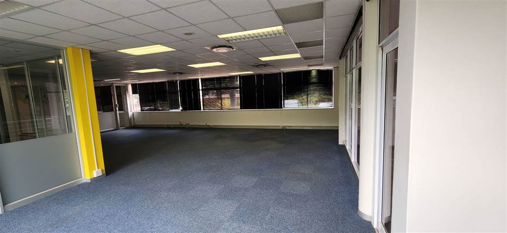 Office space in La Lucia photo number 9