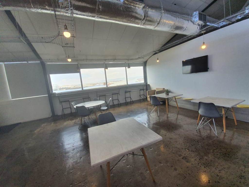 930  m² Commercial space in Paarden Eiland photo number 16
