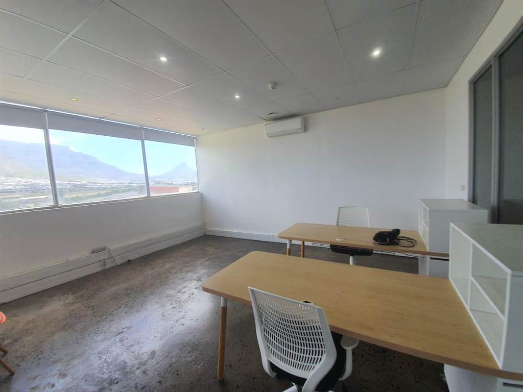 930  m² Commercial space in Paarden Eiland photo number 27