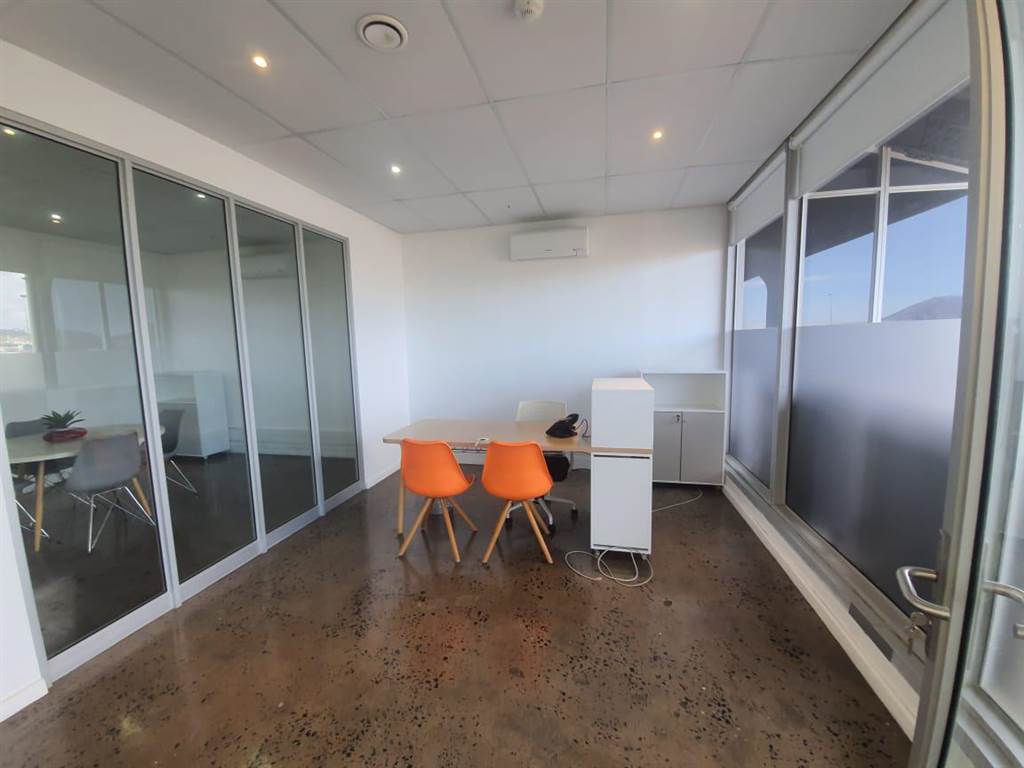 930  m² Commercial space in Paarden Eiland photo number 7