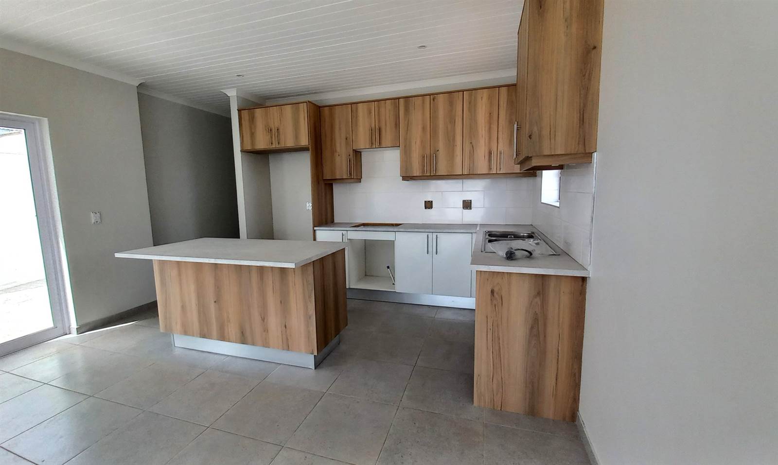 2 Bed House in Vredendal photo number 4
