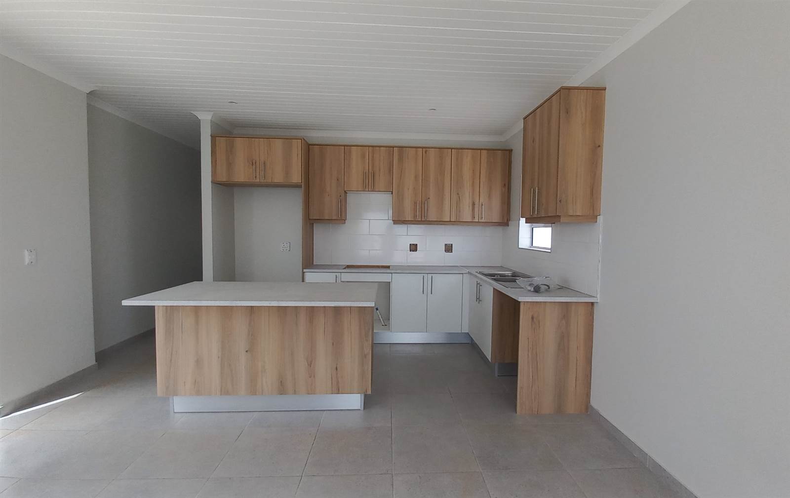 2 Bed House in Vredendal photo number 3