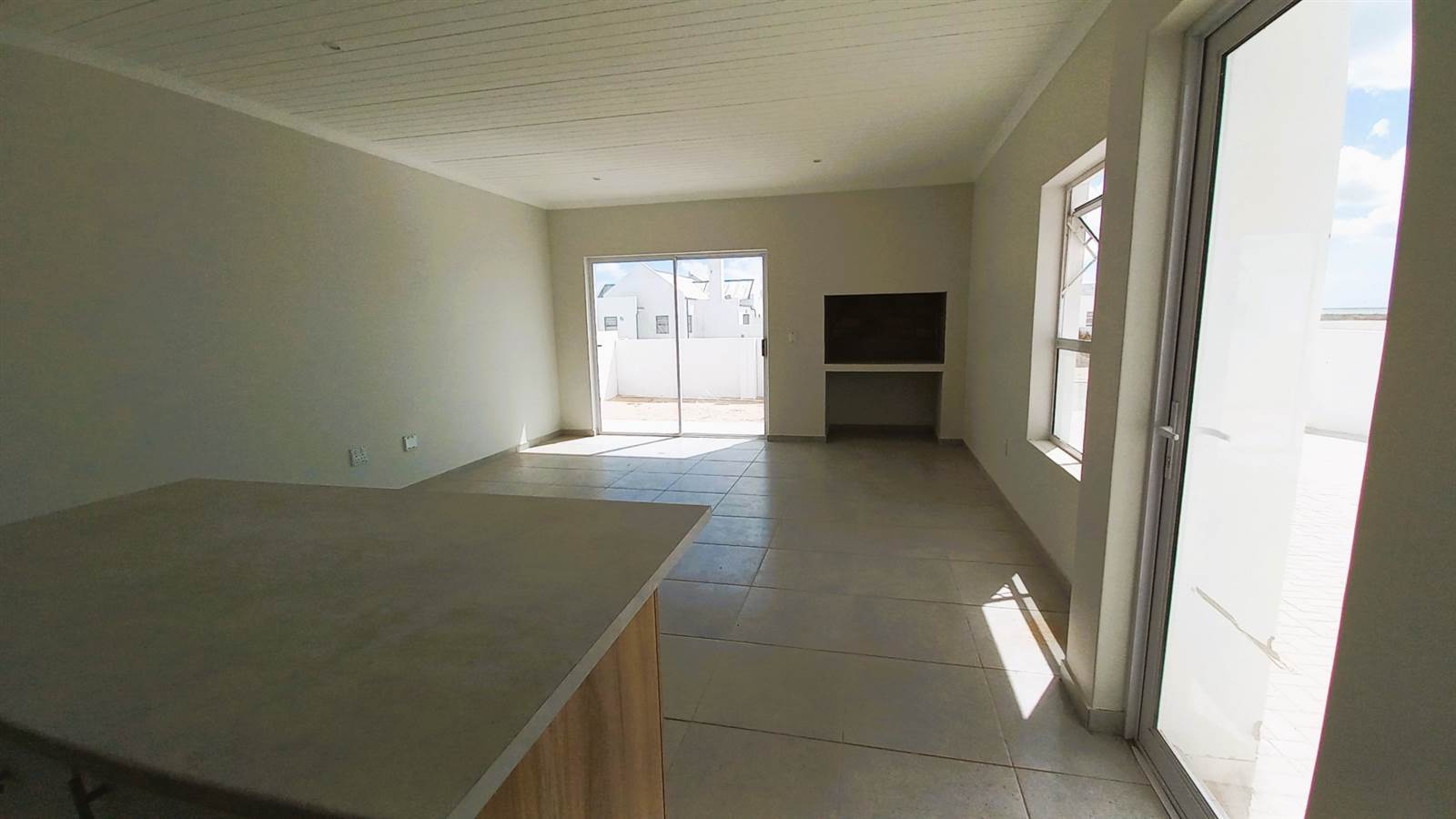 2 Bed House in Vredendal photo number 2