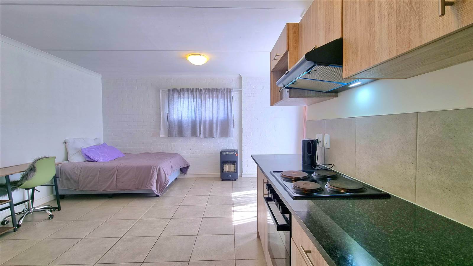 1 Bed Apartment in Glenhaven photo number 4