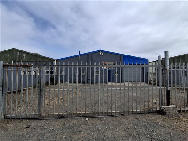 992  m² Industrial space