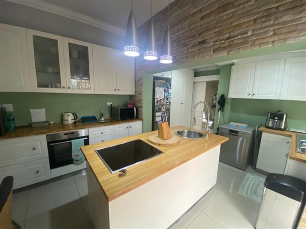 2 Bedroom Townhouse 2 Bedroom Townhouse