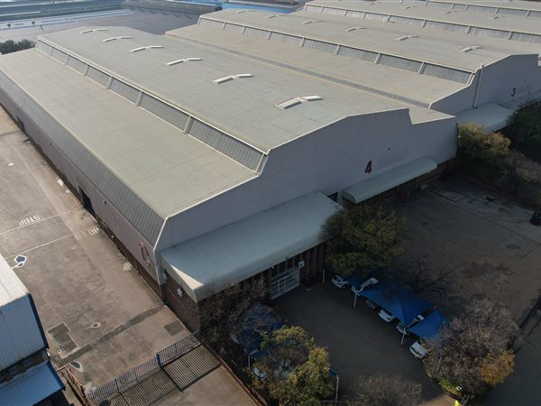 7 242  m² Industrial space