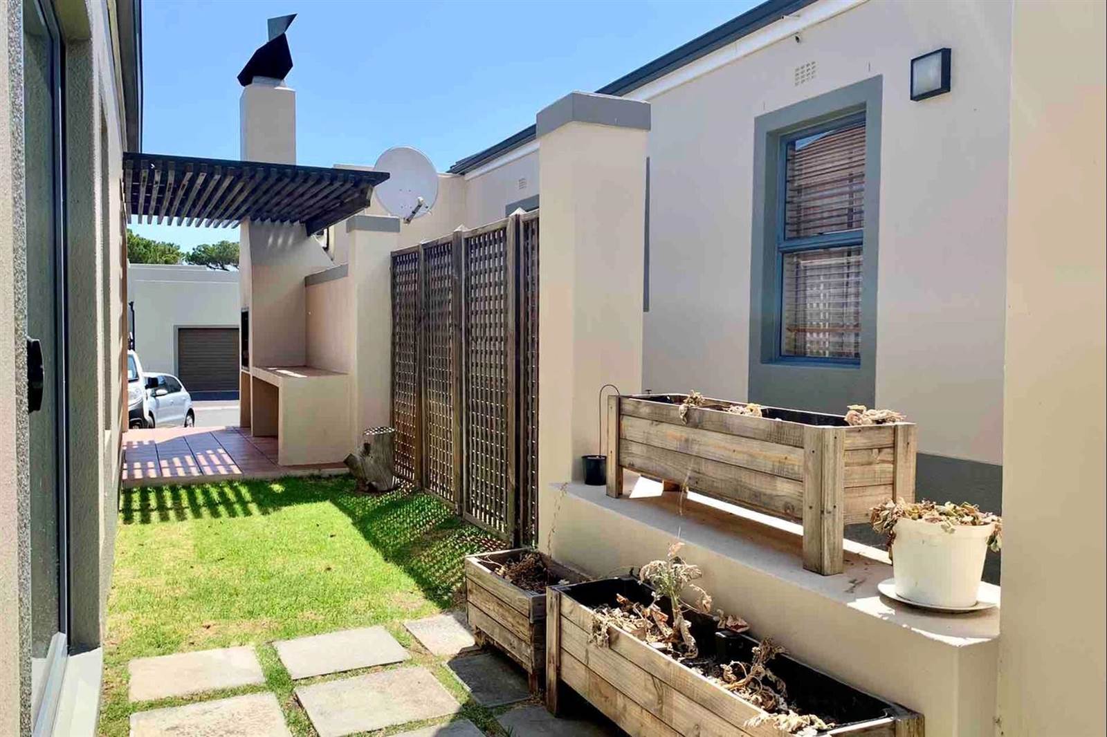 3 Bed Townhouse in Plattekloof photo number 26