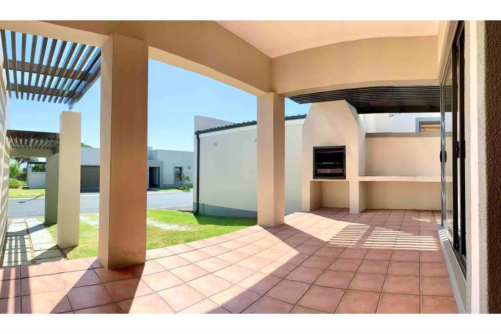 3 Bed Townhouse in Plattekloof photo number 25