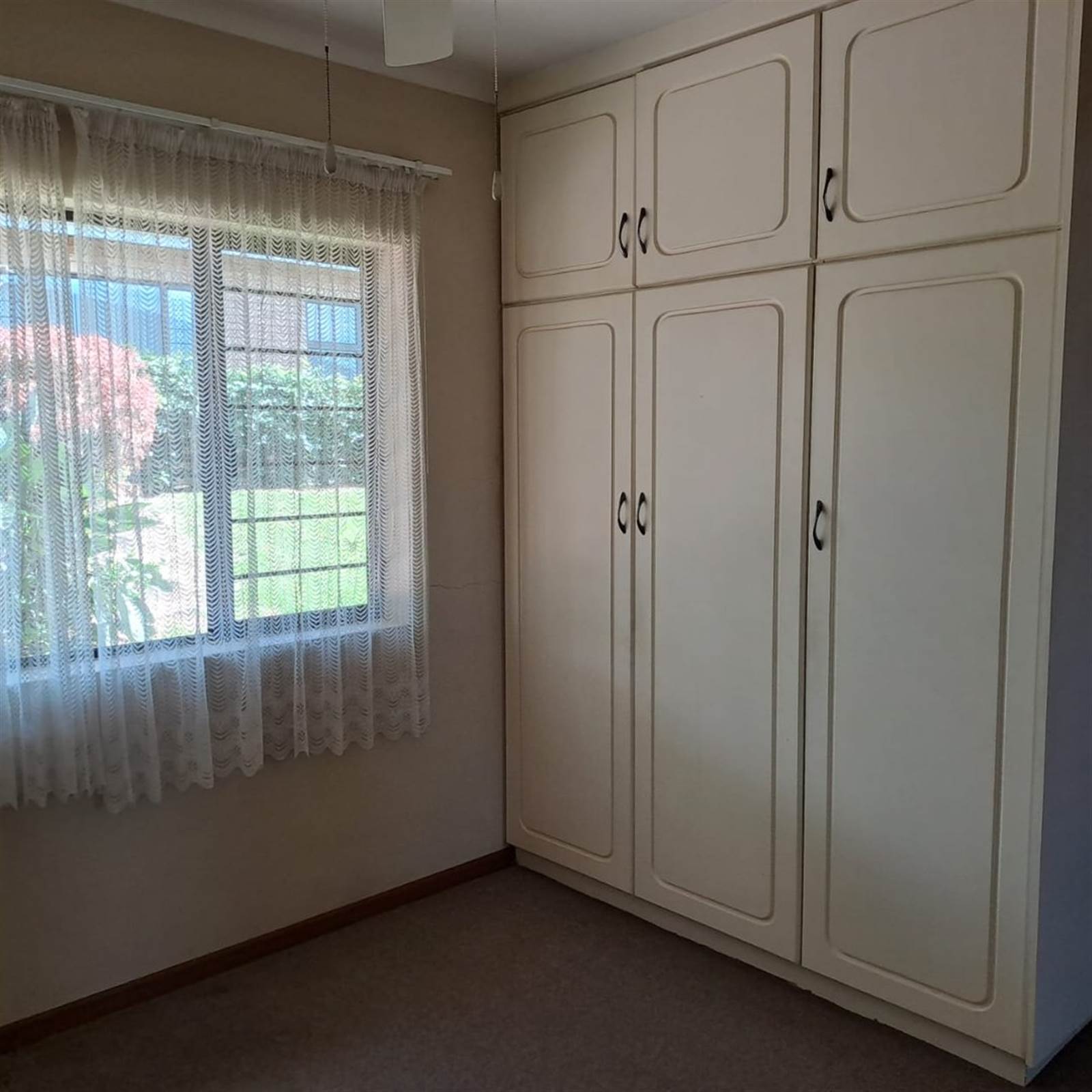 3 Bed Townhouse in Scottburgh Central photo number 18