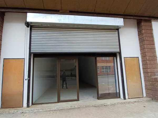 66.4  m² Retail Space