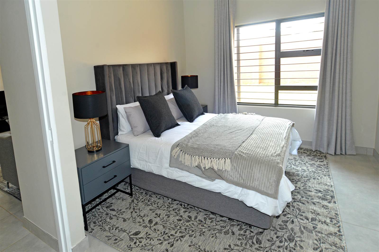 3 Bed Simplex in Boardwalk Villas photo number 10