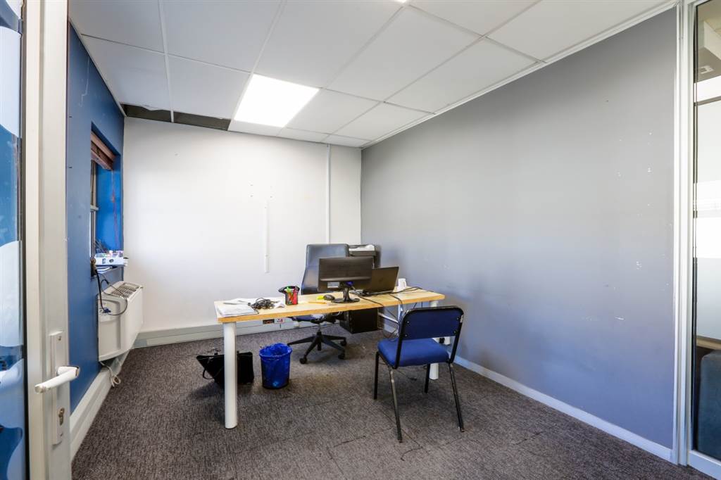 604  m² Office Space in Pinelands photo number 9