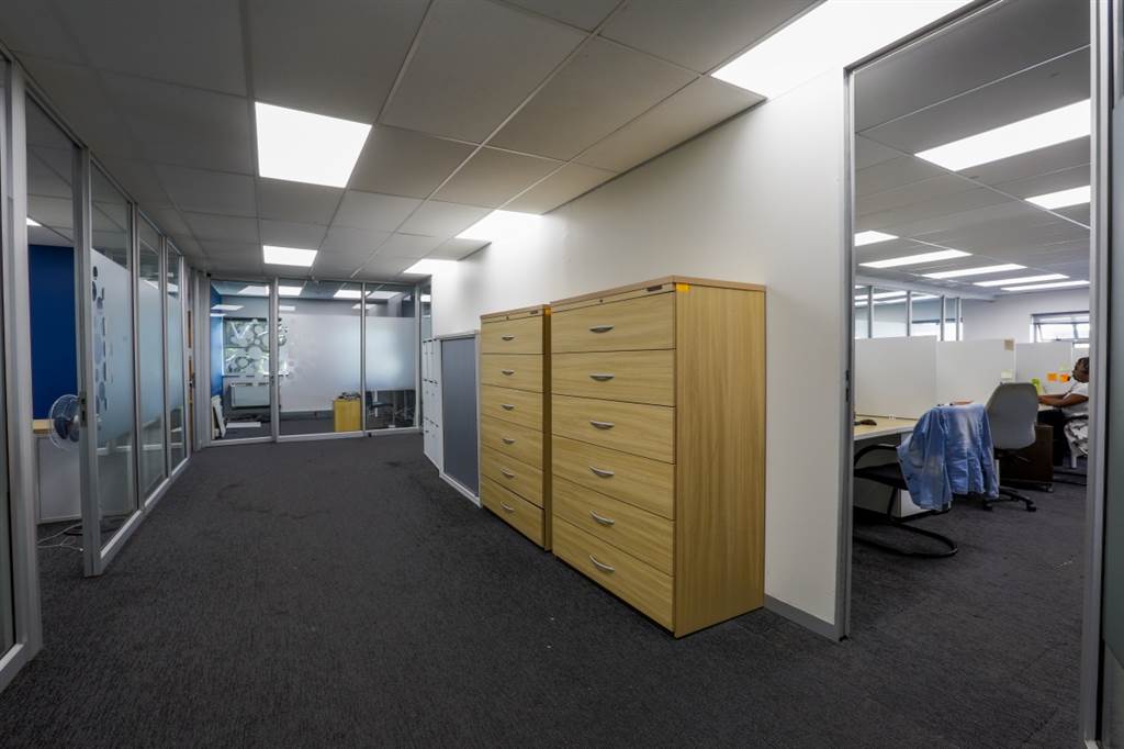 604  m² Office Space in Pinelands photo number 4