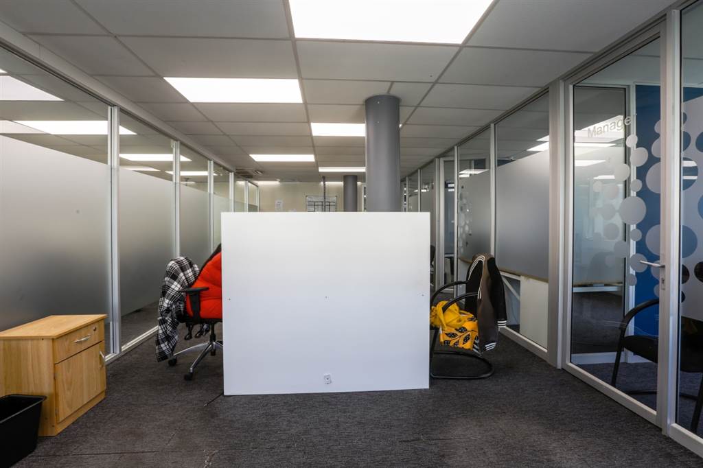 604  m² Office Space in Pinelands photo number 5