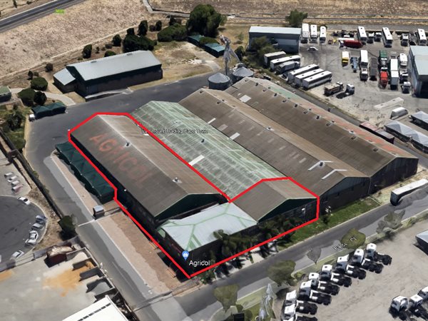 1 860  m² Industrial space
