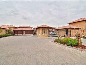 3 Bed Duplex in Willow Park Manor