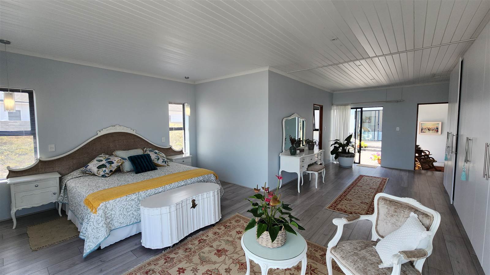 6 Bed House in Yzerfontein photo number 5