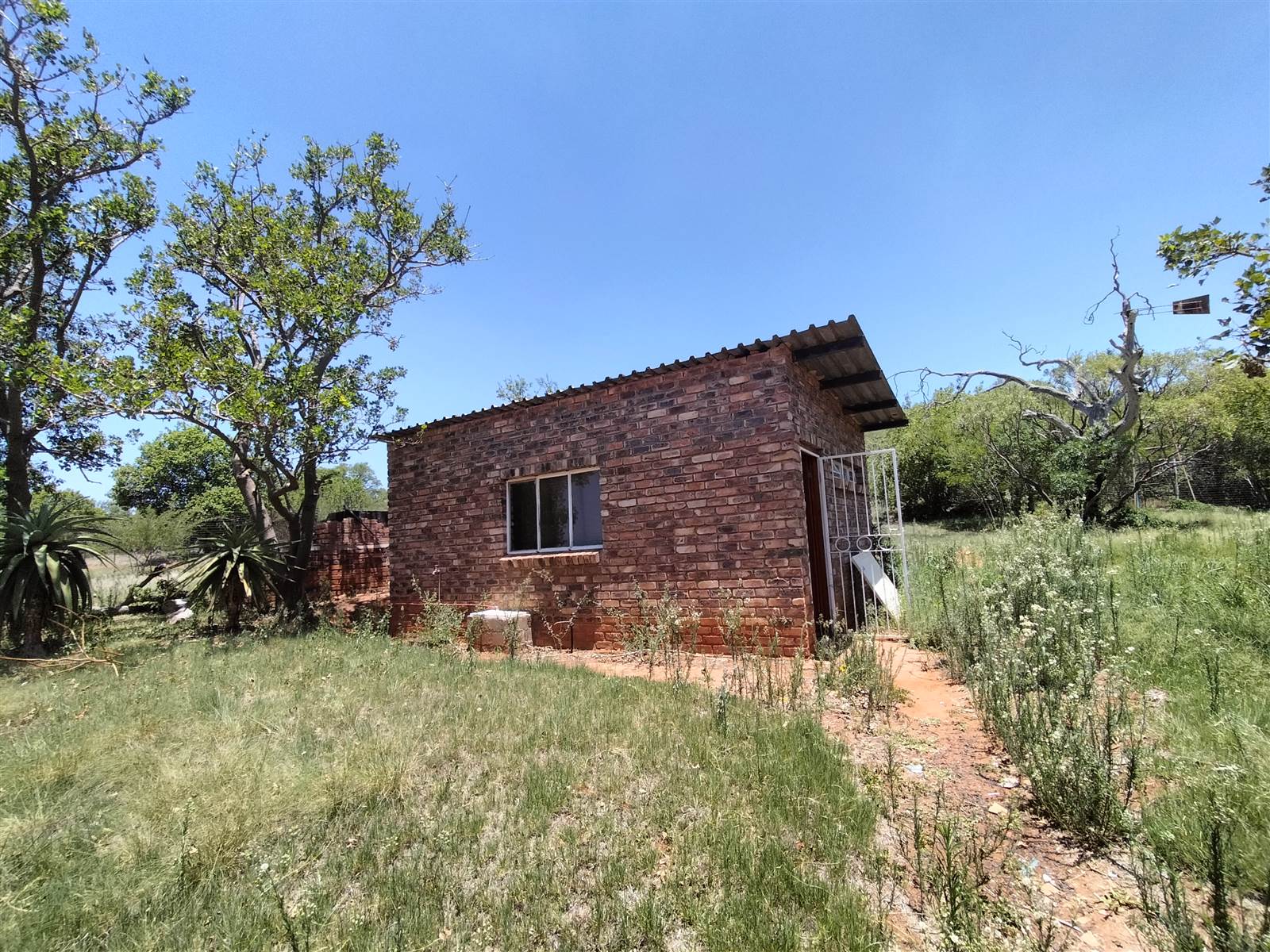 2.2 ha Smallholding in Strydfontein and surrounds photo number 6