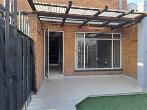 2 Bed Townhouse in Alberton