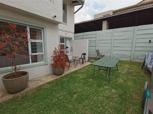 2 Bedroom Townhouse 2 Bedroom Townhouse