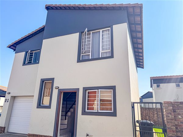 3 Bed House in Oukraal Estate