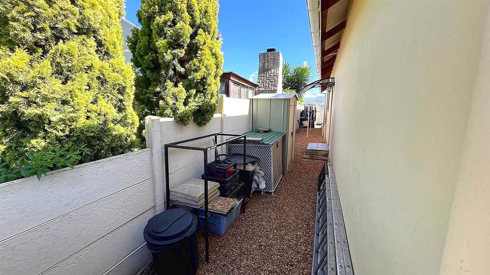 2 Bed Townhouse in Riversdale photo number 25