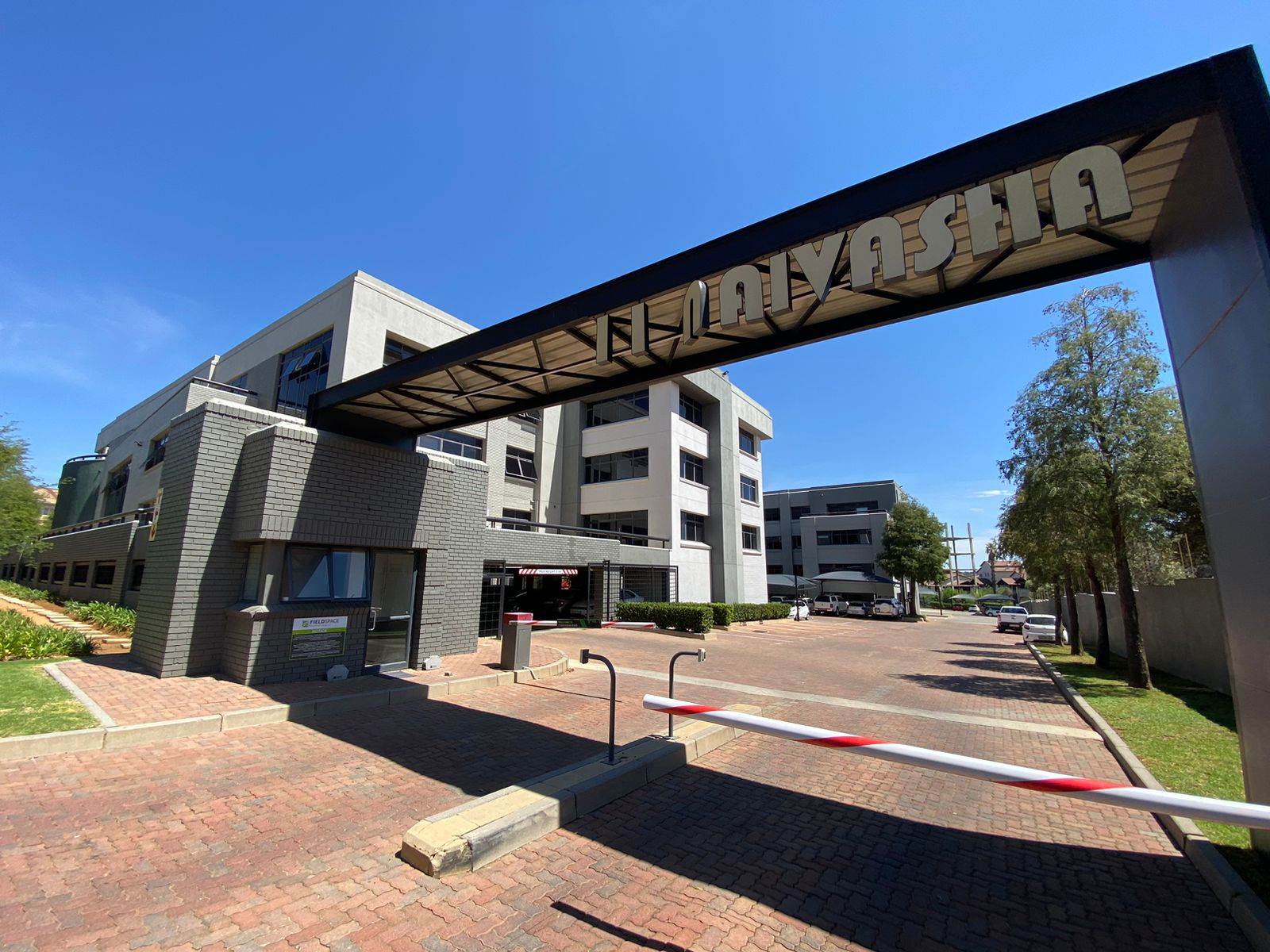327  m² Commercial space in Sunninghill photo number 11