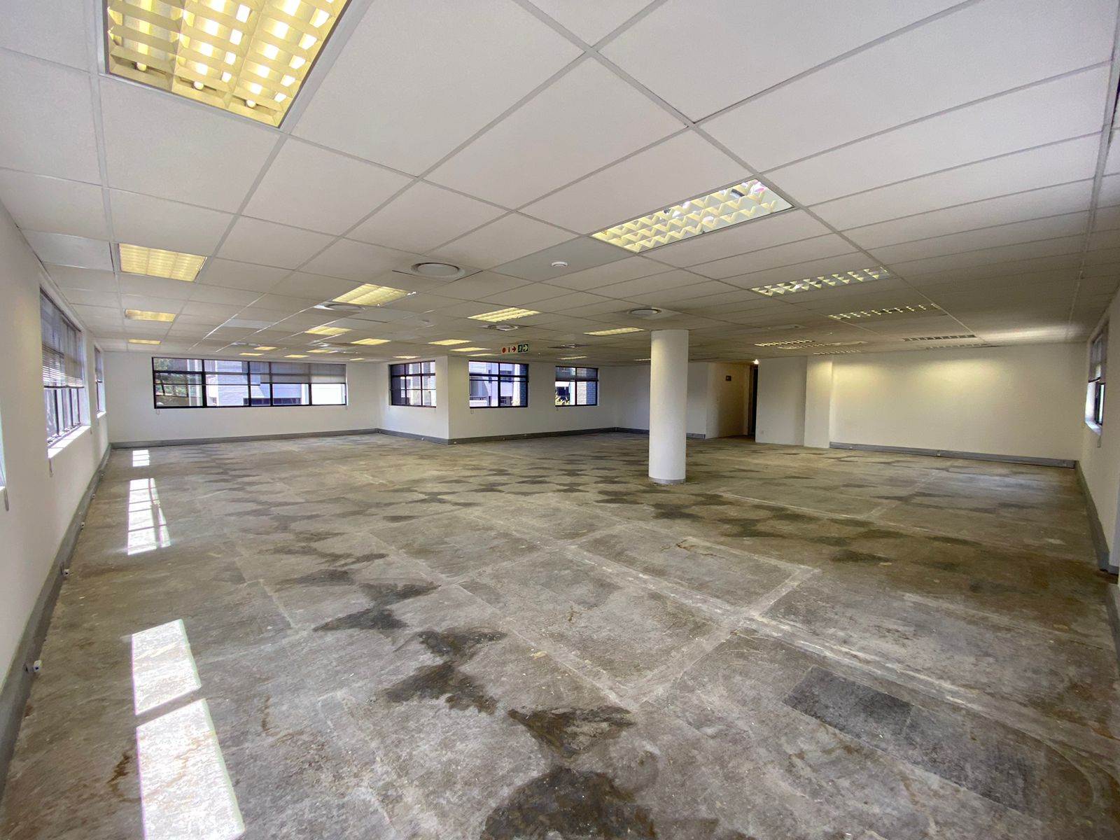 327  m² Commercial space in Sunninghill photo number 9