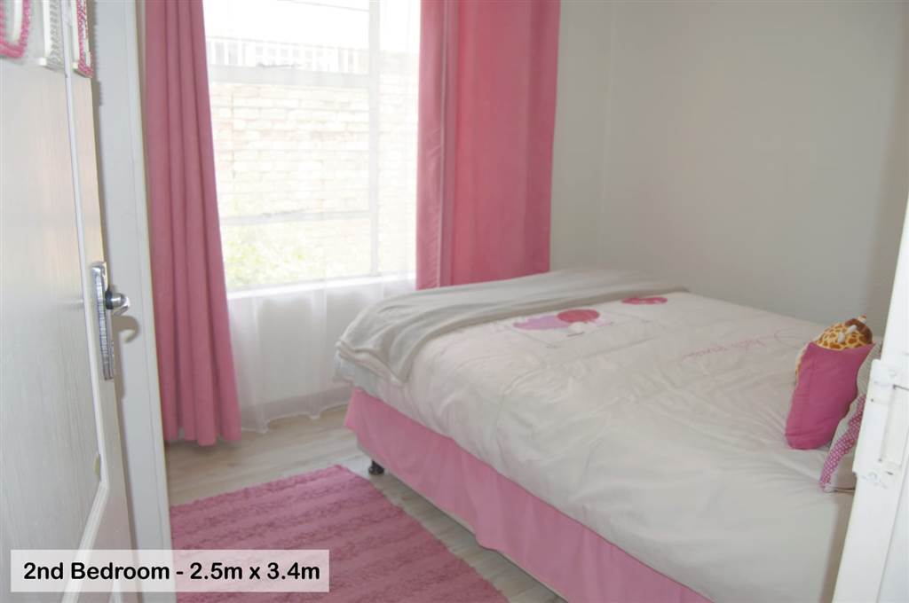 4 Bed Townhouse in Glen Marais photo number 22