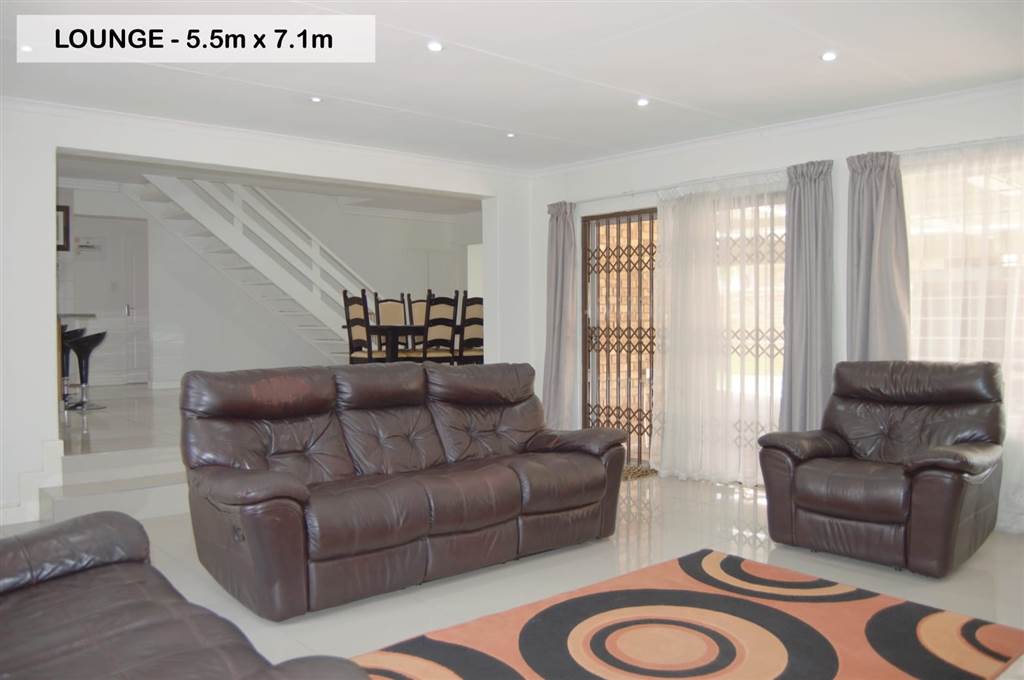 4 Bed Townhouse in Glen Marais photo number 17