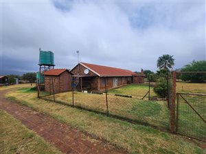 Farm in Kameeldrift West