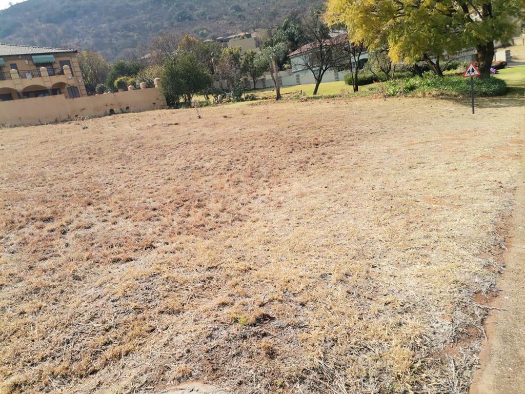 880 m² Land available in Kosmos Ridge photo number 4