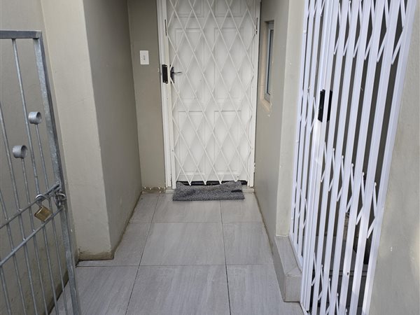 3 Bedroom Simplex 3 Bedroom Simplex
