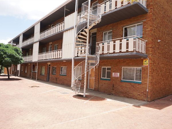 3 Bed Apartment in Willows
