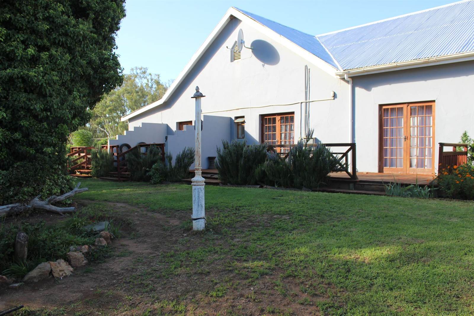 5 Bed House in Willowmore photo number 4