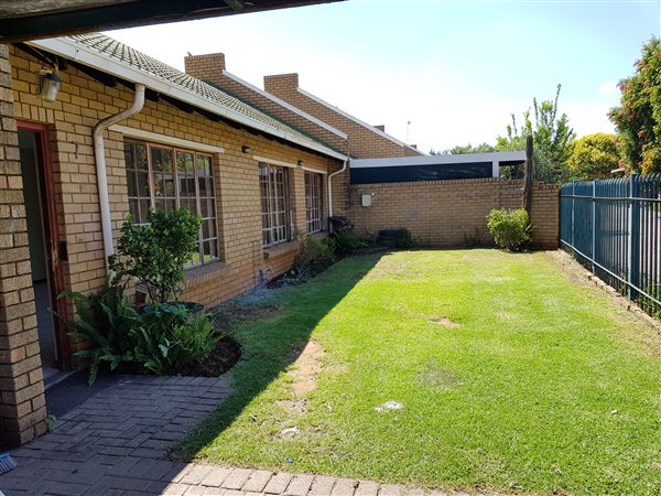 3 Bedroom Townhouse 3 Bedroom Townhouse