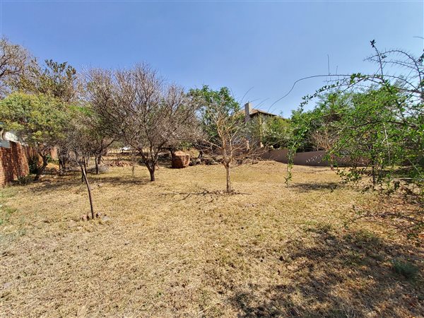 945 m² Land available in Pebble Rock
