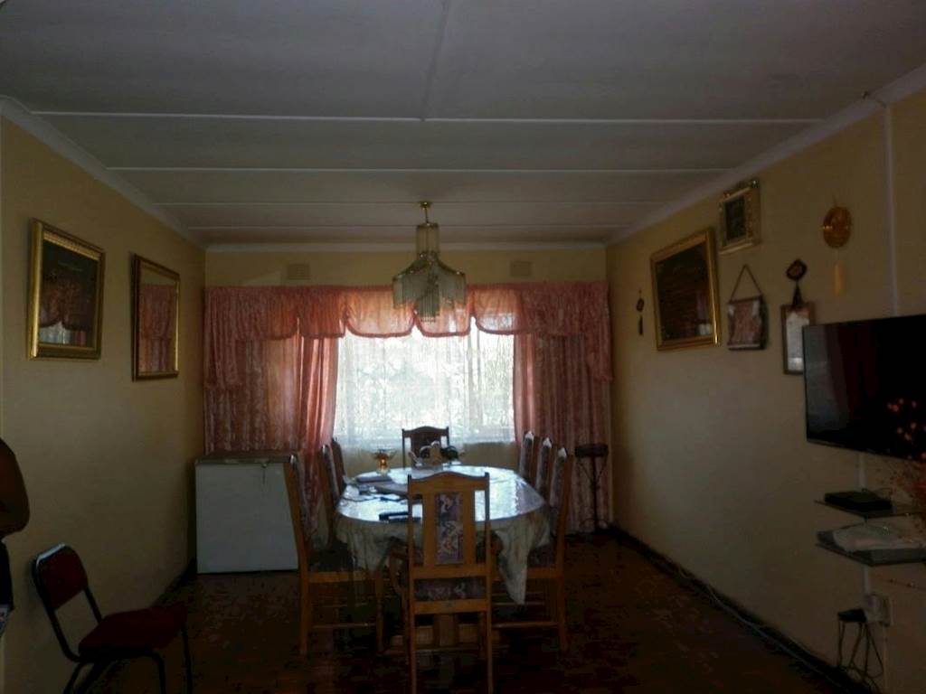 3 Bed House in Umzinto photo number 6