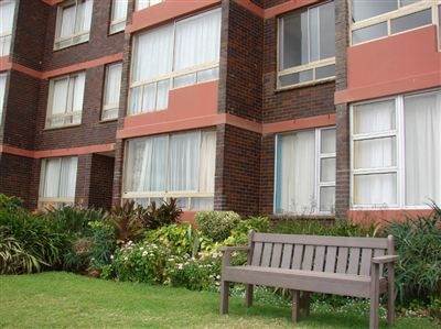 2 Bed Flat in Scottburgh Central photo number 10