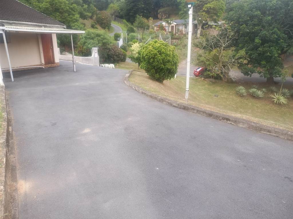 2 Bed Townhouse in Illovo Glen photo number 16