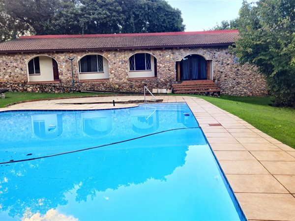 2 Bedroom House 2 Bedroom House