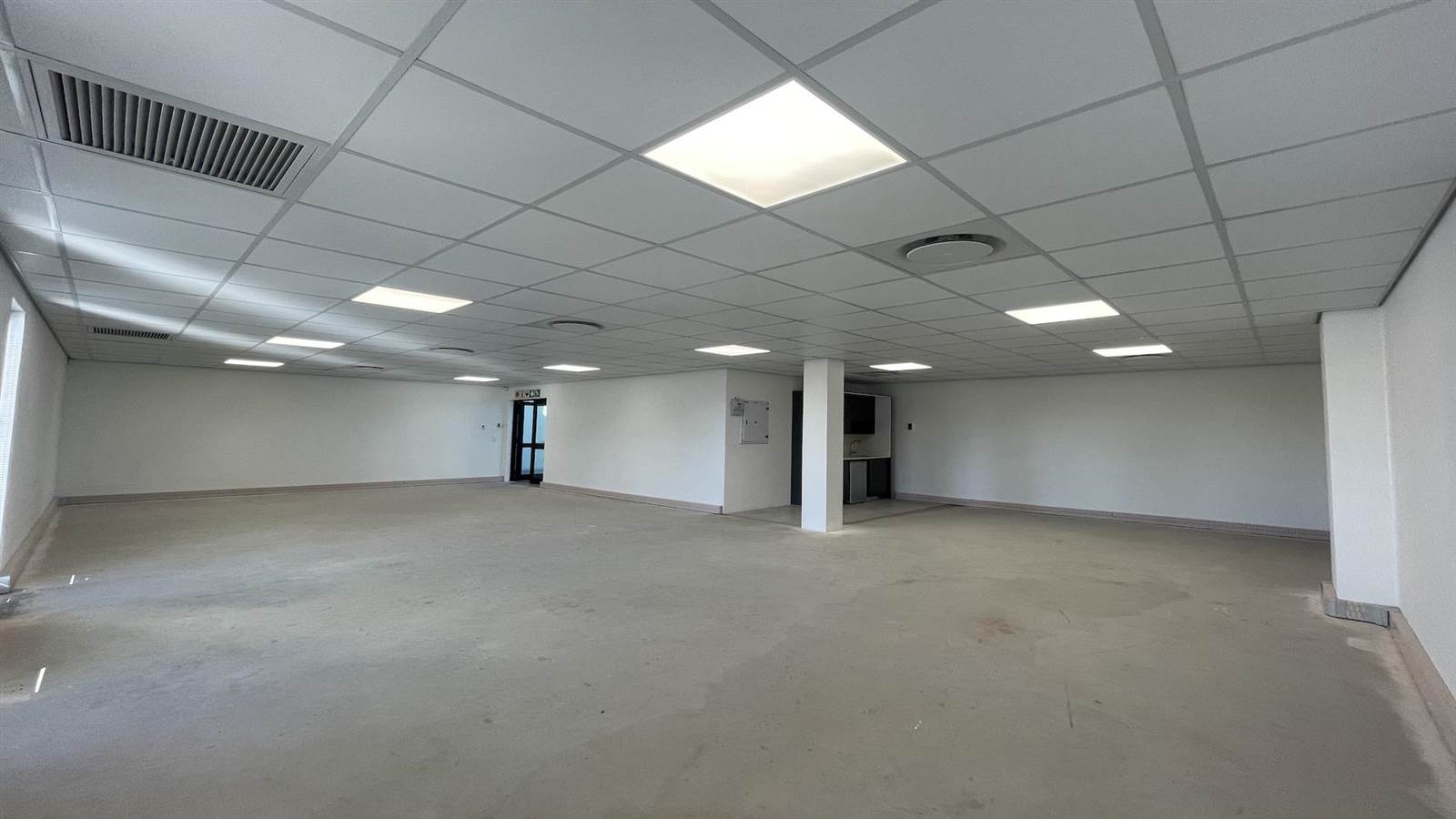 98  m² Commercial space in Durbanville Central photo number 6