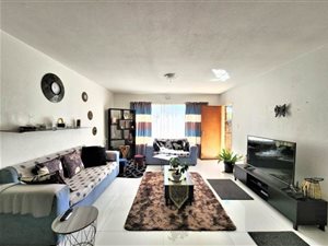 2 Bed Apartment in New Redruth